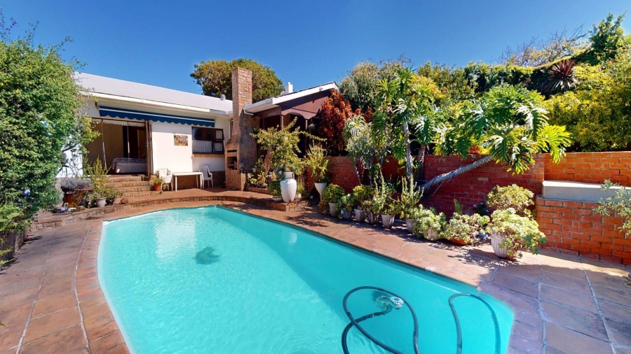 4 Bedroom Property for Sale in Walmer Eastern Cape